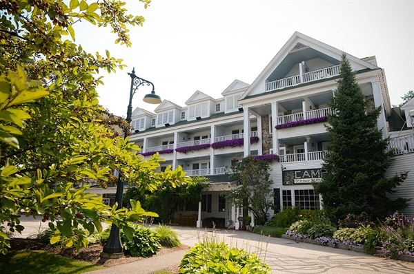 Mill Falls at the Lake