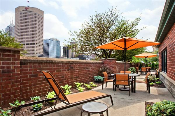Courtyard Indianapolis at the Capitol