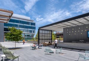 Generator Bar & Lounge