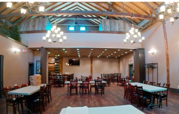 The Slinger Dance Hall @ Town 9 Tap