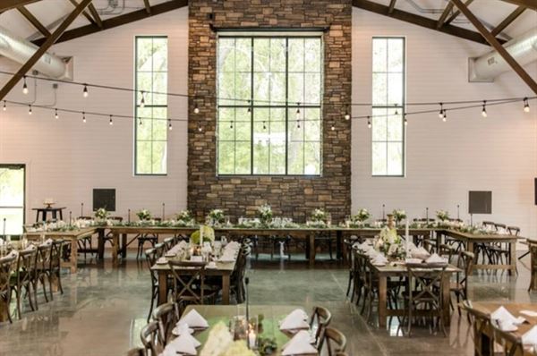Lone Oak Farm Event Venue LLC