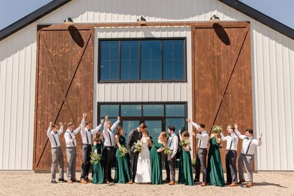 Lone Oak Farm Event Venue LLC