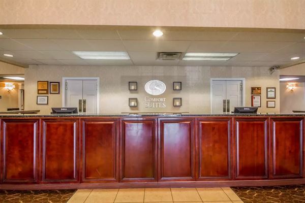 Comfort Suites Appleton Airport