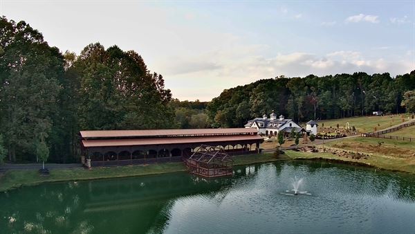 Laceé Meadows Venue