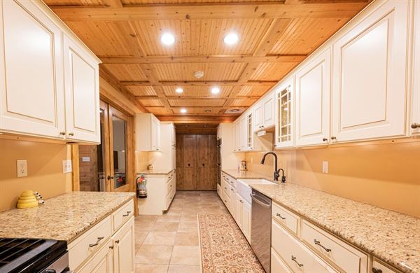 Strawberry Lake Lodge