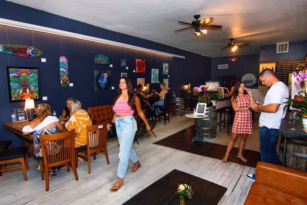 Lucky's Bar FREE USE PARTY VENUE