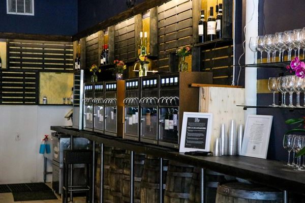 Lucky's Bar FREE USE PARTY VENUE