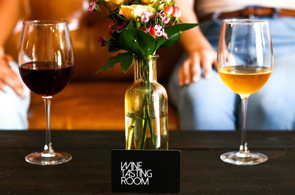 Lucky's Bar FREE USE PARTY VENUE