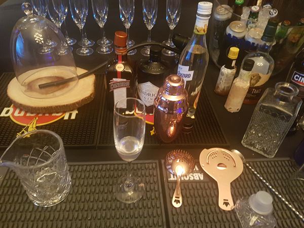 Ultimate bartending / Bar Oro/ Social Gatherings  - Italian Cafe / Speakeasy- Multi Purpose Venue