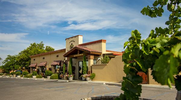 D.H. Lescombes Winery & Bistro - Las Cruces