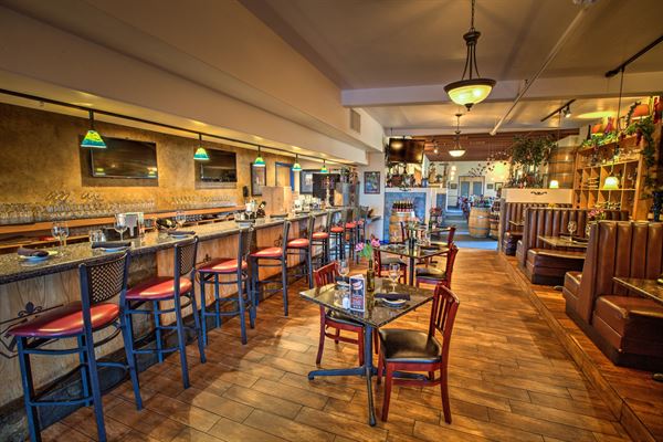 D.H. Lescombes Winery & Bistro - Las Cruces