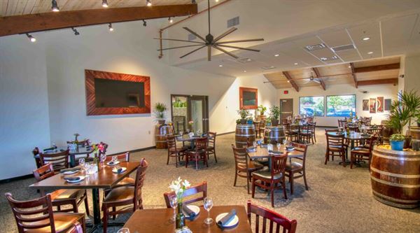 D.H. Lescombes Winery & Bistro - Alamogordo