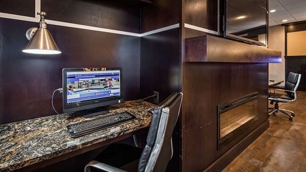 Best Western - Ramkota Hotel