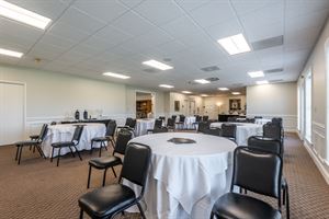 Upper-Level Main Room