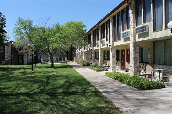 Inn Of The Hills Resort & Conference Center