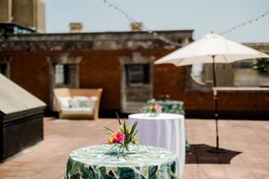 Old Bay Marketplace Loft & Rooftop Deck
