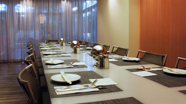 Hilton Waikiki Beach Resort & Spa