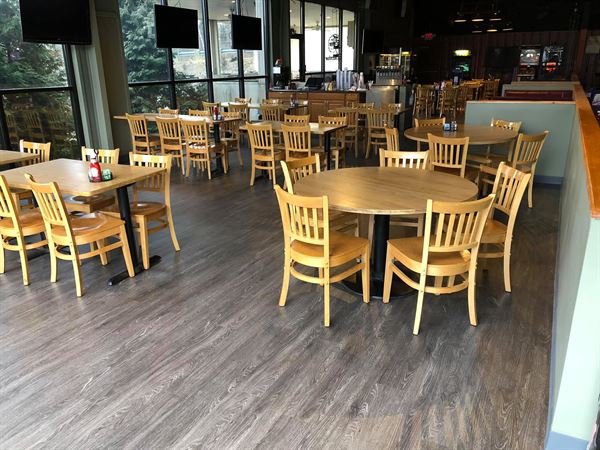 Greenies Sports Grill & Bar