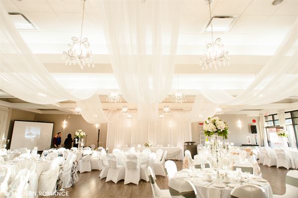 Mayfair Lakes Golf & Country Club