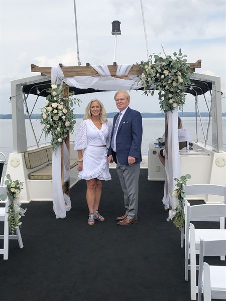 My'StiQ Entertainment