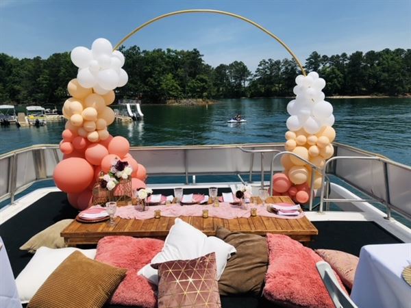 My'StiQ Entertainment