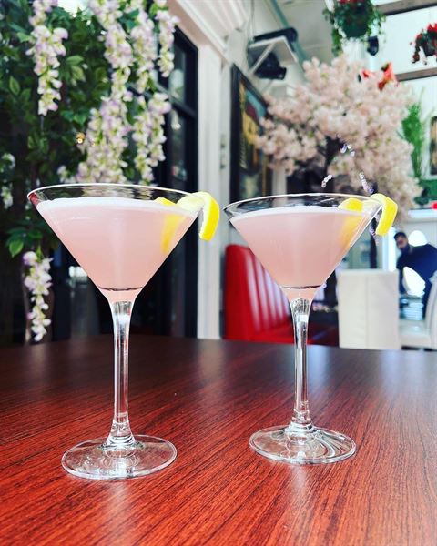 Le Sorelle Restaurant & Bar