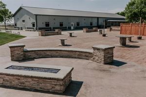 Outdoor Bar & Fire Pit