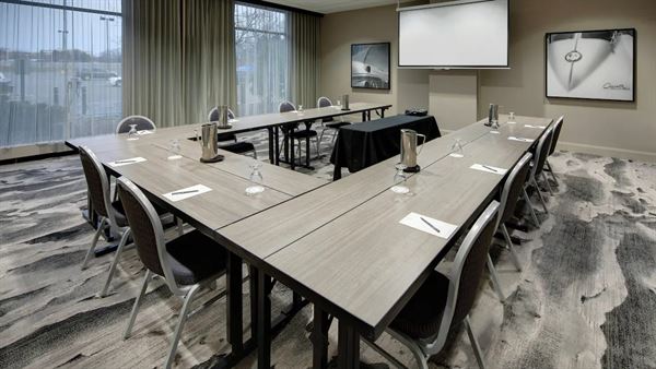 Embassy Suites by Hilton Detroit Troy/Auburn Hills