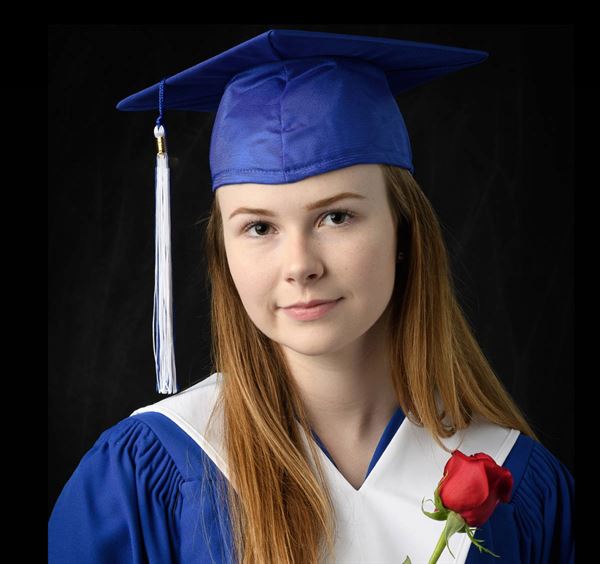 Grads On The Go Photo Studio