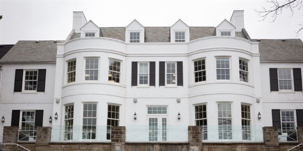 Coach House Micro Weddings