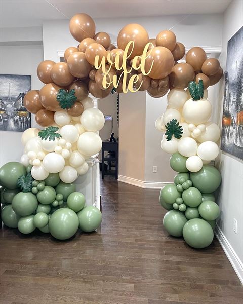 Blu Orchid Balloons & Flowers