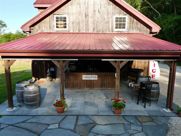 Hidden Pond Farm - Pine Tavern Distillery