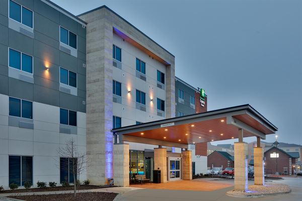 Holiday Inn Express and Suites Plano East/Richardson