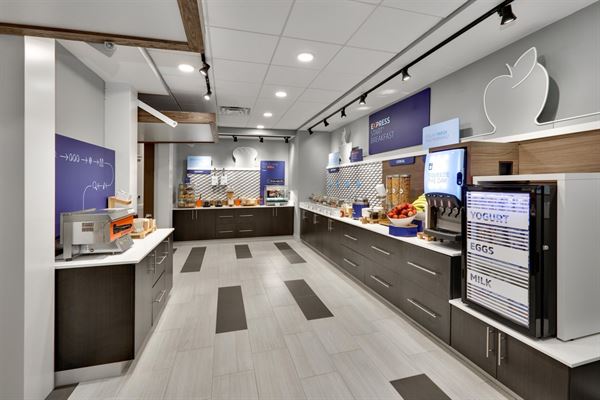 Holiday Inn Express and Suites Plano East/Richardson