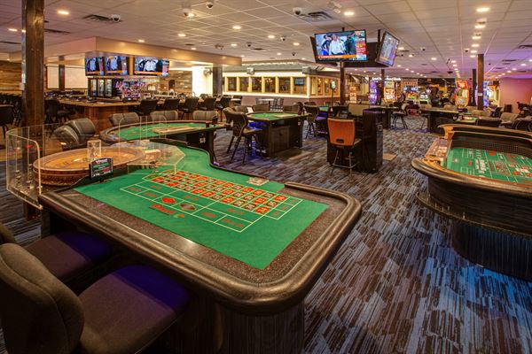 Winners Hotel & Casino