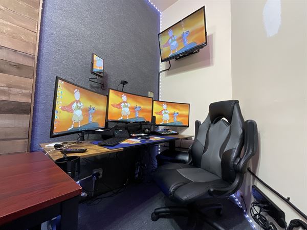 Professional Podcast Studio In WeHo