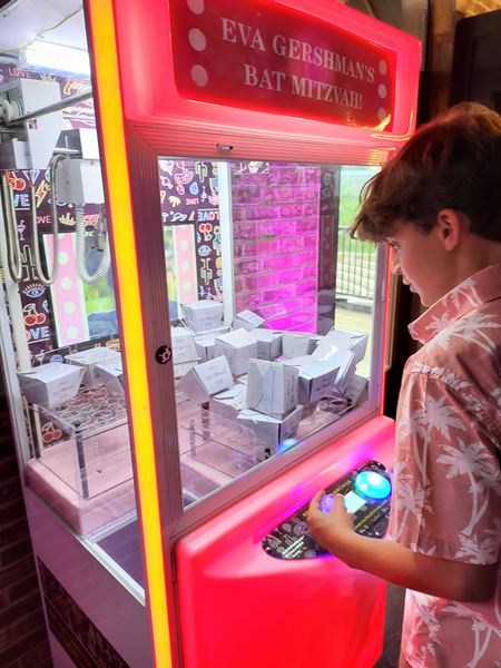 Cocktail Claw Austin