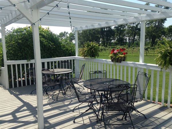 Mac's Creek Vineyards & Winery