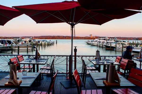 Vola's Dockside Grill