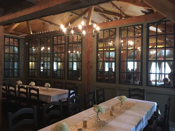 Red Fox Bar & Grille