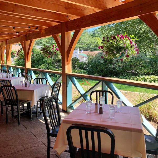 Red Fox Bar & Grille