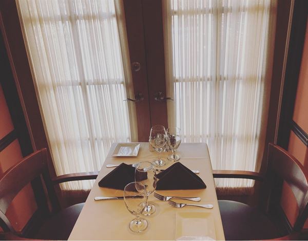 Pane Vino On The Avenue