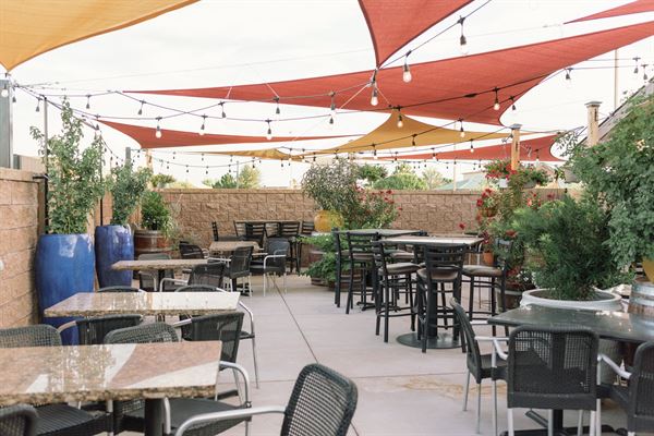 D.H. Lescombes Winery & Bistro - Alamogordo