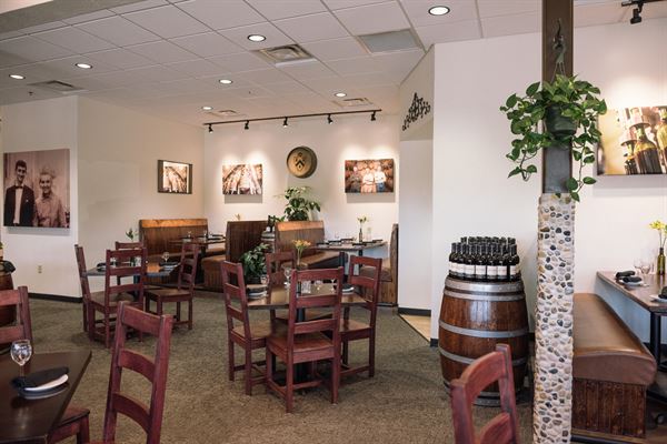 D.H. Lescombes Winery & Bistro - Alamogordo