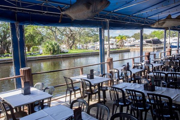 Rustic Inn Crabhouse