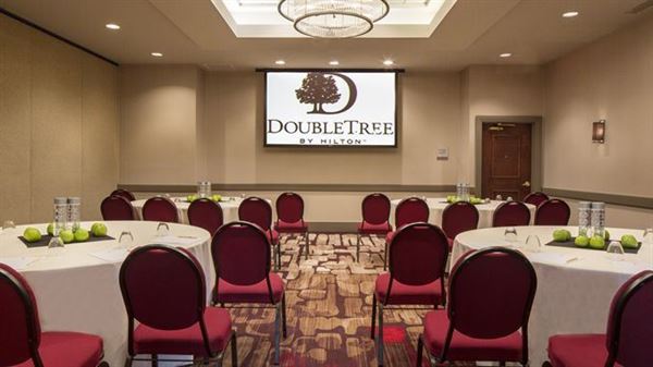 DoubleTree by Hilton Hotel Largo/Washington DC