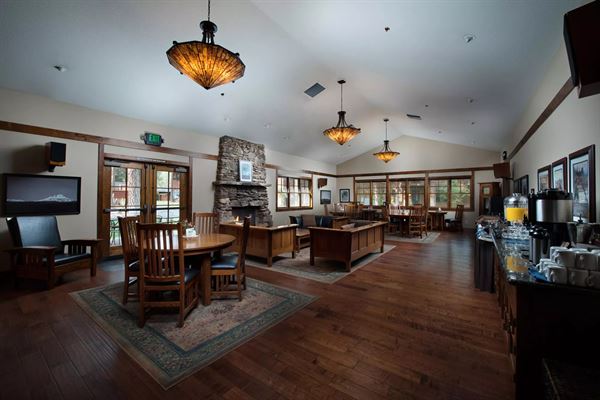 FivePine Lodge & Conference Center