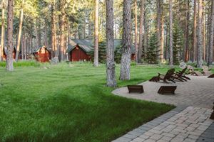 Creekside Patio & Lawn