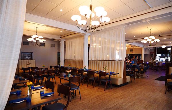 Colonial Hall at Rockafellas