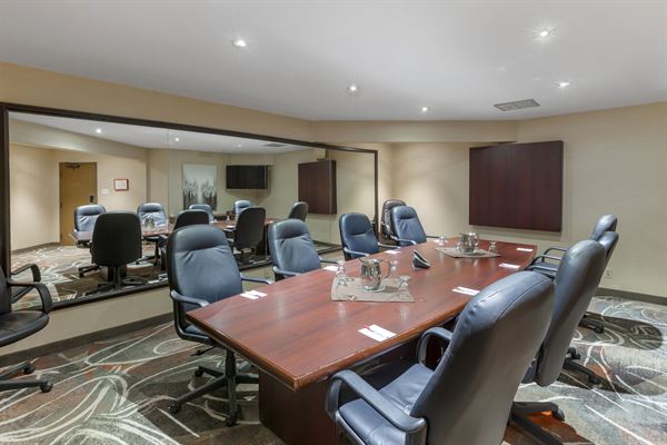 Best Western Plus Rose City Suites